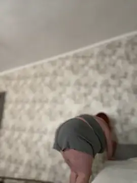 Snapshot of Model9798 chatting on February 9, 2026, 6:44 am Model9798 online show from February 9, 2026, 6:44 am