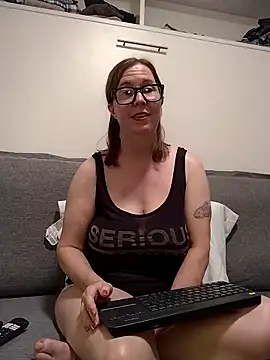 SweetandNaughty1 online show from May 22, 2026, 4:32 am
