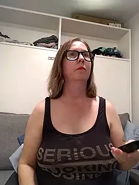 SweetandNaughty1 online show from February 11, 2026, 4:01 am