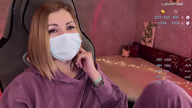 Snapshot of Your_Sweet_Lilu chatting on February 13, 2025, 8:45 pm Your Sweet Lilu online show from February 13, 2025, 8:45 pm