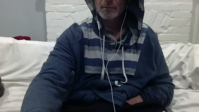 readyforfunxxx online show from January 7, 2026, 2:22 pm