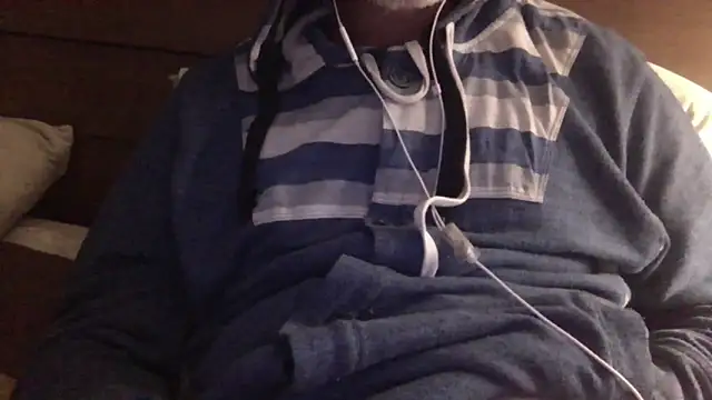 readyforfunxxx online show from December 5, 2024, 10:50 am