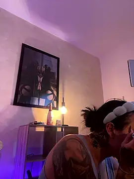 EmmyEvans1 online show from January 13, 2026, 1:26 pm