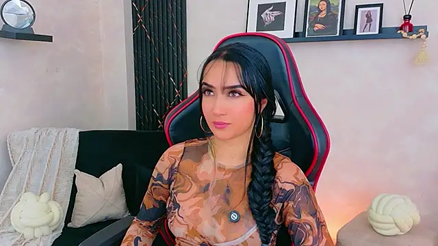 EmmyEvans1 online show from May 22, 2026, 7:34 pm
