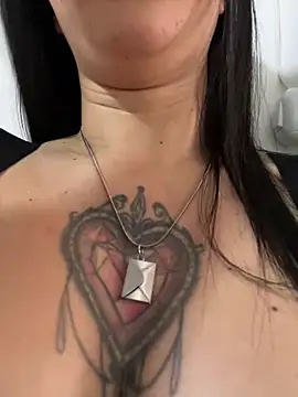 EmmyEvans1 online show from March 22, 2025, 9:10 pm