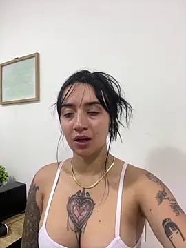 EmmyEvans1 online show from February 10, 2026, 7:46 pm