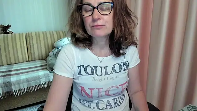 lauraoven online show from May 28, 2026, 10:32 am