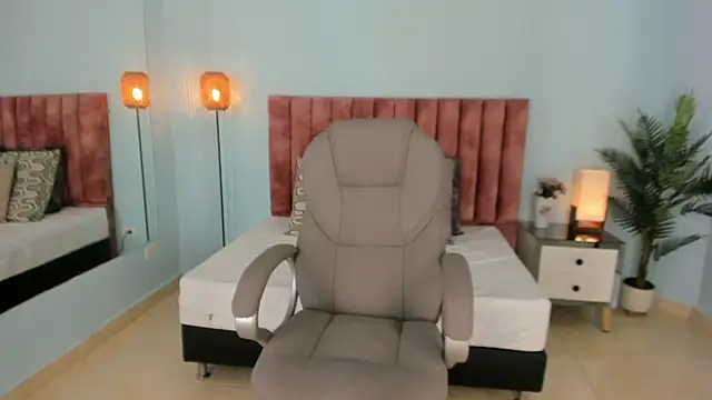 tati saldarriaga online show from February 5, 2026, 2:24 pm