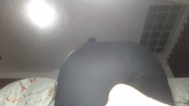 prettyangelsquirt online show from October 30, 2025, 10:28 pm