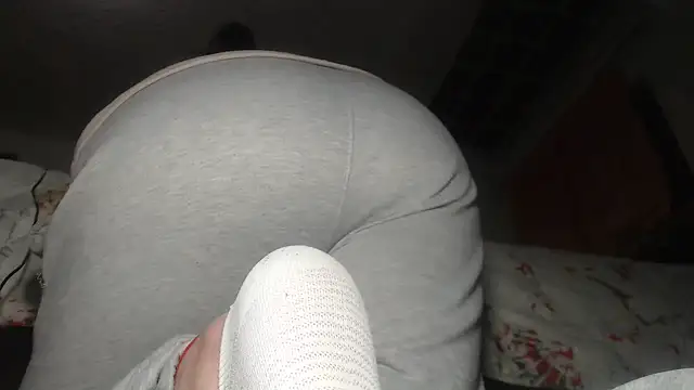 prettyangelsquirt online show from February 25, 2026, 11:04 pm