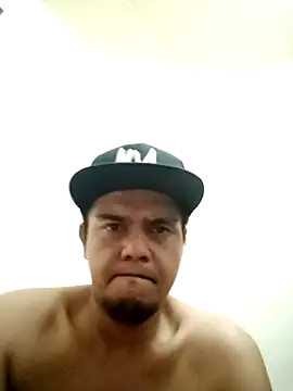 Snapshot of mrbubbaibrahim chatting on November 8, 2025, 10:24 pm mrbubbaibrahim online show from November 8, 2025, 10:24 pm