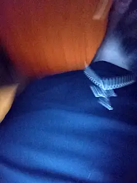 Kw8585kw online show from December 5, 2025, 7:12 pm