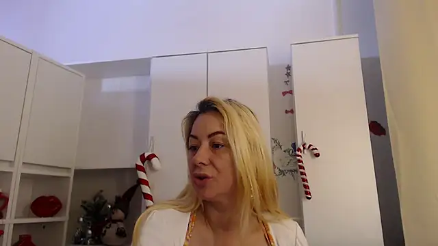 Snapshot of spell_of_love chatting on January 15, 2026, 12:30 pm spell of love online show from January 15, 2026, 12:30 pm