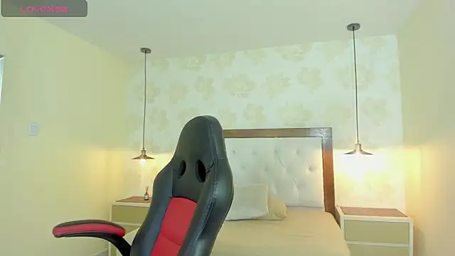 clarisKlein online show from March 30, 2026, 3:52 am