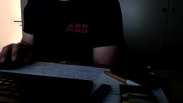 Snapshot of mrbigballs chatting on June 4, 2026, 8:35 pm mrbigballs online show from June 4, 2026, 8:35 pm