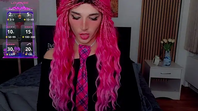 Snapshot of HelenSpellman chatting on July 15, 2026, 10:28 pm HelenSpellman online show from July 15, 2026, 10:28 pm