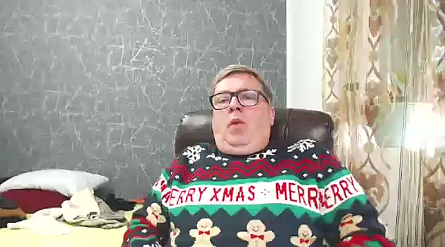 Snapshot of RobertStripX chatting on December 26, 2024, 10:26 am RobertStripX online show from December 26, 2024, 10:26 am