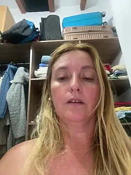 moniquerainx online show from March 18, 2026, 3:31 am