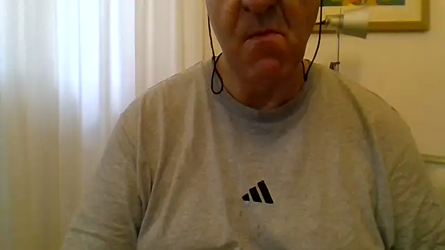 Snapshot of ANONIMO7735 chatting on May 15, 2026, 5:05 am ANONIMO7735 online show from May 15, 2026, 5:05 am