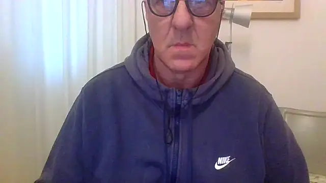 Snapshot of ANONIMO7735 chatting on April 30, 2026, 4:03 pm ANONIMO7735 online show from April 30, 2026, 4:03 pm