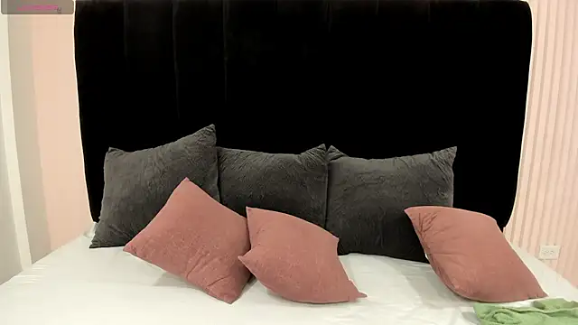 pink dustt online show from August 8, 2026, 2:07 am