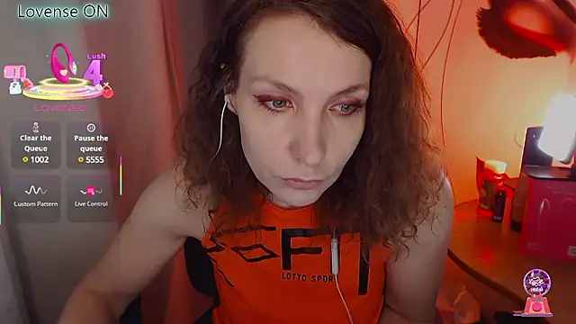 JohansonKatie online show from March 14, 2025, 8:32 am