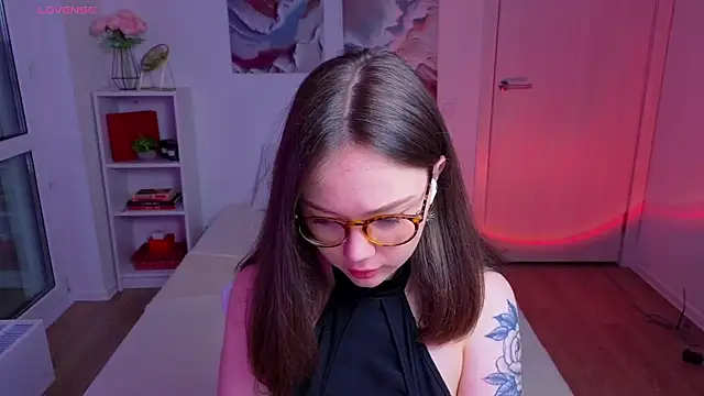 MilenaSaint online show from October 6, 2025, 4:35 am