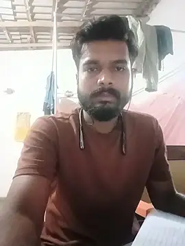 Snapshot of veaman9939 chatting on July 14, 2026, 12:44 pm veaman9939 online show from July 14, 2026, 12:44 pm