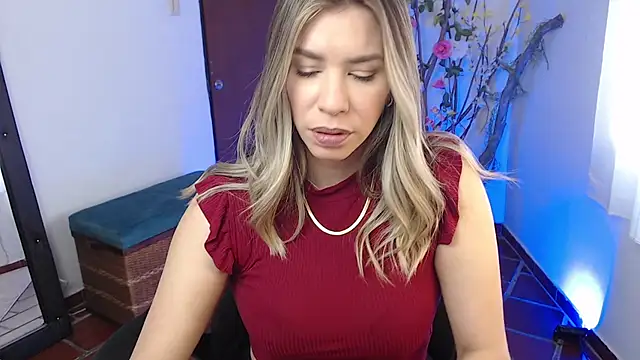 ms sofia x online show from October 17, 2025, 3:47 pm