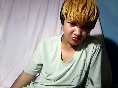 AVRILA online show from October 1, 2025, 6:07 am