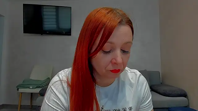 emilianna666 online show from April 14, 2026, 11:26 am