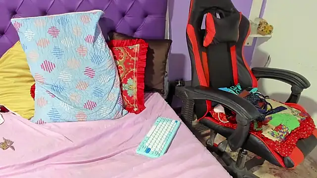 Margoth clain online show from December 22, 2025, 2:44 am