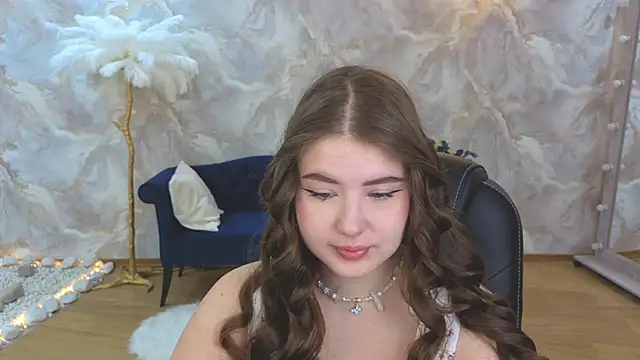 NicoleFoxery online show from September 23, 2025, 3:24 am