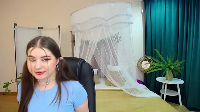 NicoleFoxery online show from March 20, 2025, 12:30 am