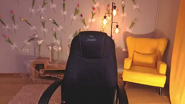 NicoleFoxery online show from March 10, 2026, 3:43 am