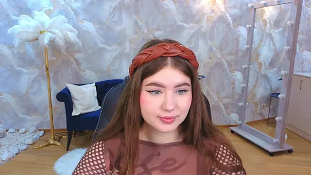 NicoleFoxery online show from November 15, 2025, 6:23 pm