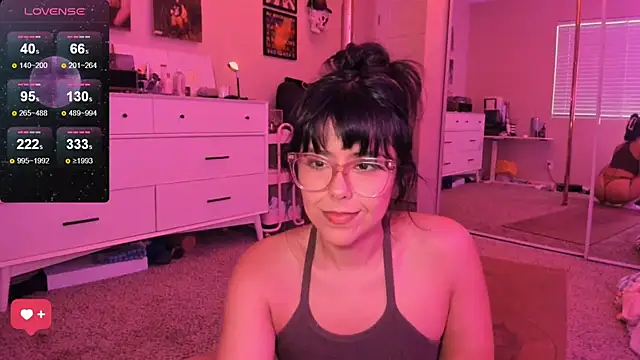 Snapshot of Evie-Luna chatting on September 10, 2025, 1:59 am Evie-Luna online show from September 10, 2025, 1:59 am