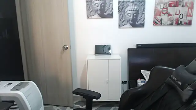 samuelgarcia  online show from January 3, 2025, 2:08 pm