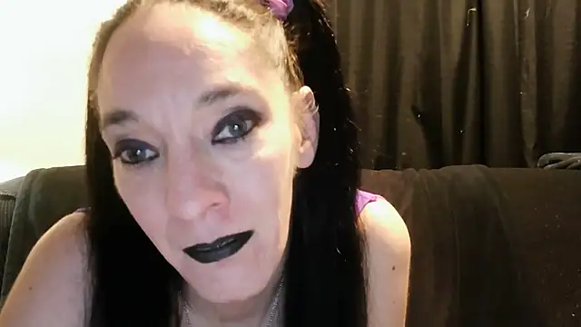 Kit eh kat online show from February 20, 2026, 1:24 am