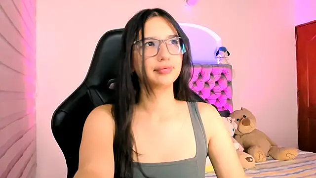 Luniverse online show from November 27, 2025, 10:32 pm