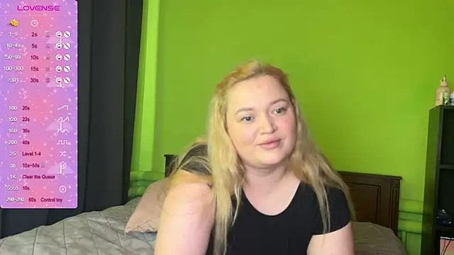 LisaWilliamss online show from January 14, 2026, 9:57 am