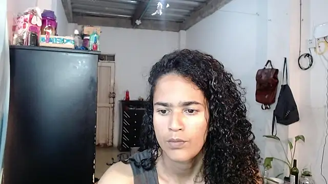 jasminne  online show from December 13, 2024, 3:54 pm