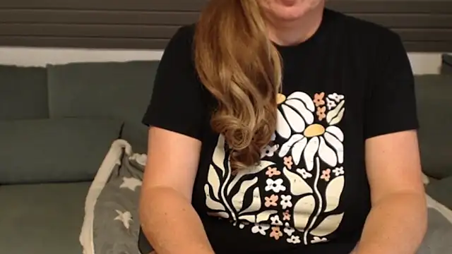 KimMitchelli online show from September 18, 2025, 11:13 am