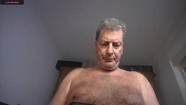 iliebetights online show from November 20, 2025, 2:34 am