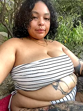 Snapshot of PrincessLauren420 chatting on September 16, 2025, 11:33 am PrincessLauren420 online show from September 16, 2025, 11:33 am