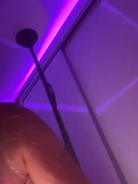 mollyxxx online show from September 24, 2025, 1:13 am