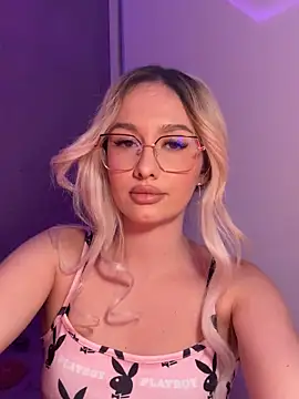 mollyxxx online show from September 25, 2025, 10:05 pm