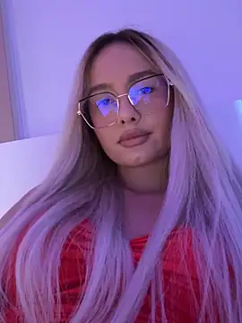 mollyxxx online show from September 15, 2025, 11:21 am