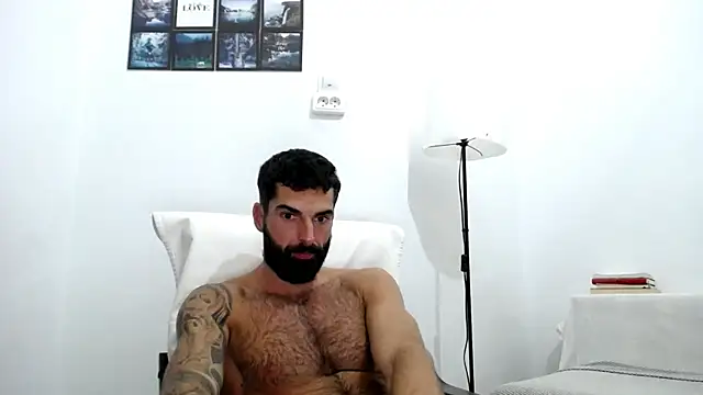 Verycutex online show from October 18, 2025, 8:11 pm