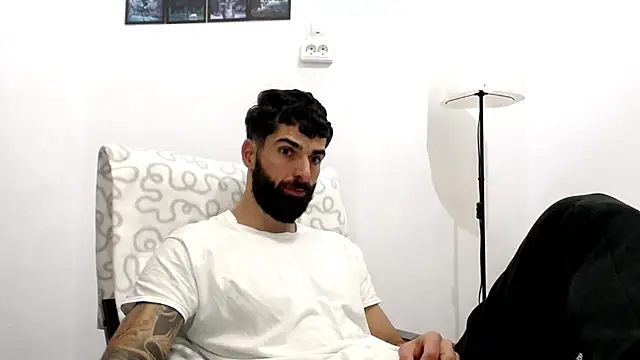 Verycutex online show from November 28, 2025, 7:30 am